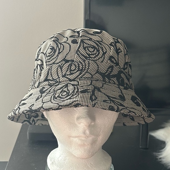 Vintage Bucket Hat - Picture 3 of 9
